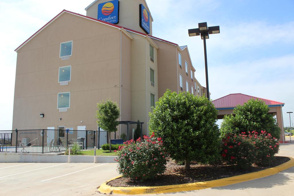 Comfort Inn & Suites Элк-Сити Экстерьер фото