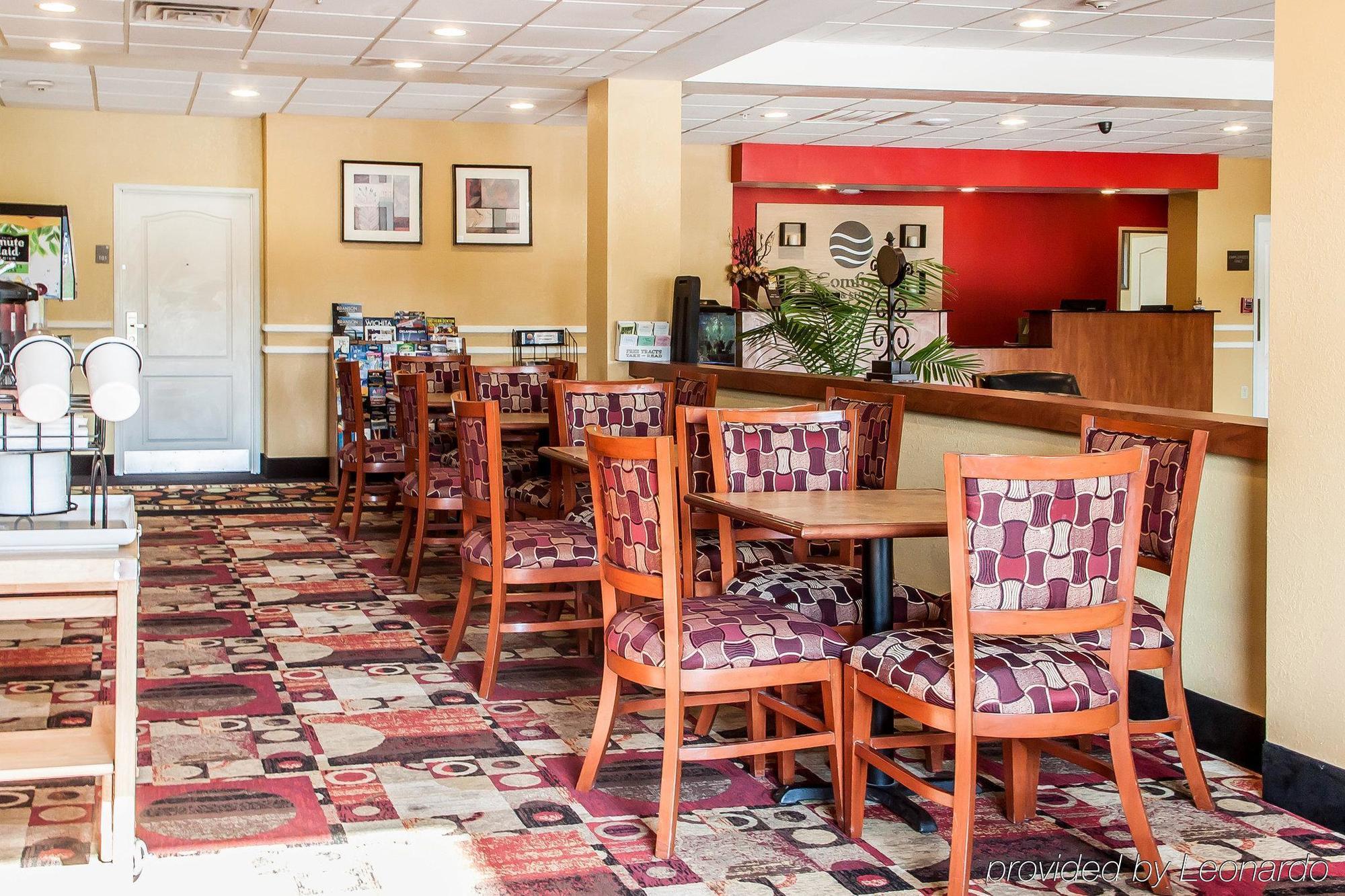 Comfort Inn & Suites Элк-Сити Экстерьер фото