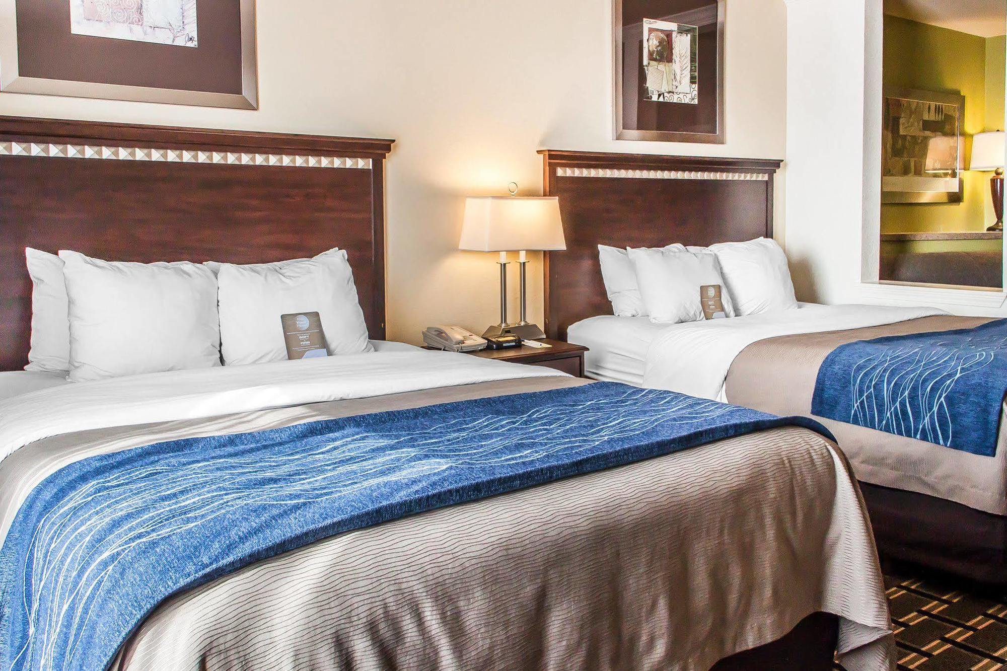 Comfort Inn & Suites Элк-Сити Экстерьер фото